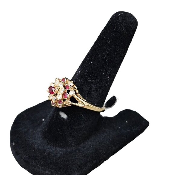 Joni Vintage GE Gold Tone Faux Ruby And Diamante Crystal Gemstone Cluster Ring - Picture 2 of 6